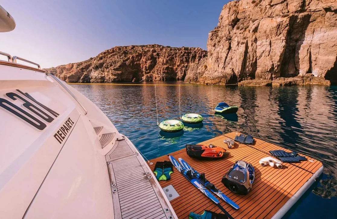 An image of Oak yacht