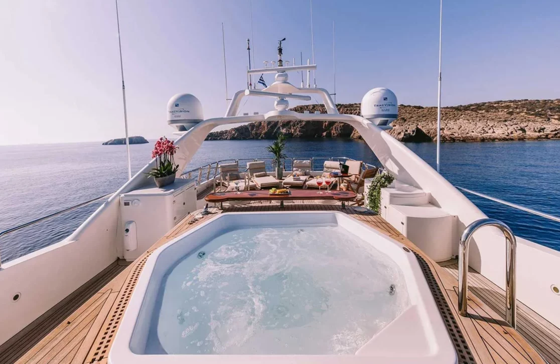 An image of Oak yacht