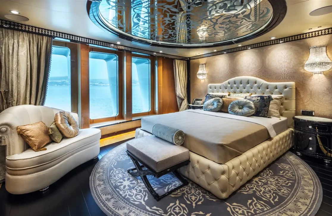 An image of Elements yacht
