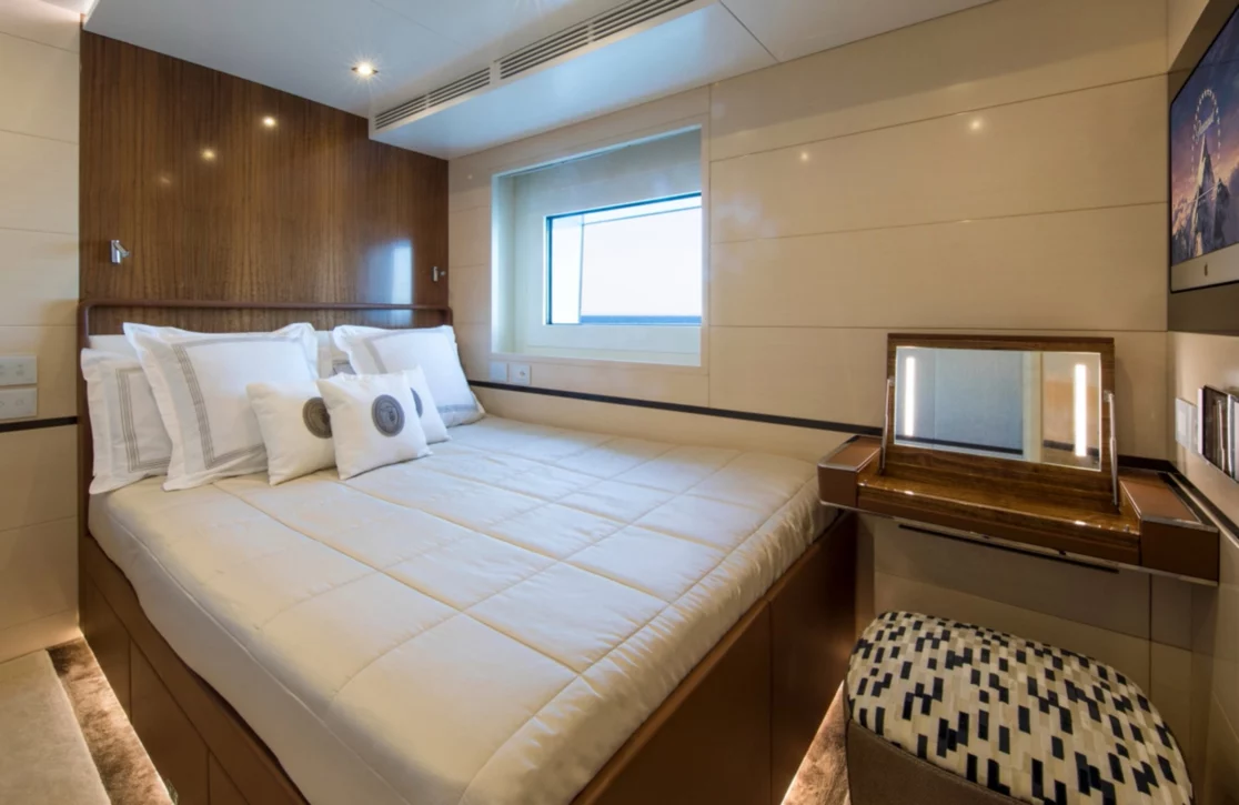 An image of Spring yacht