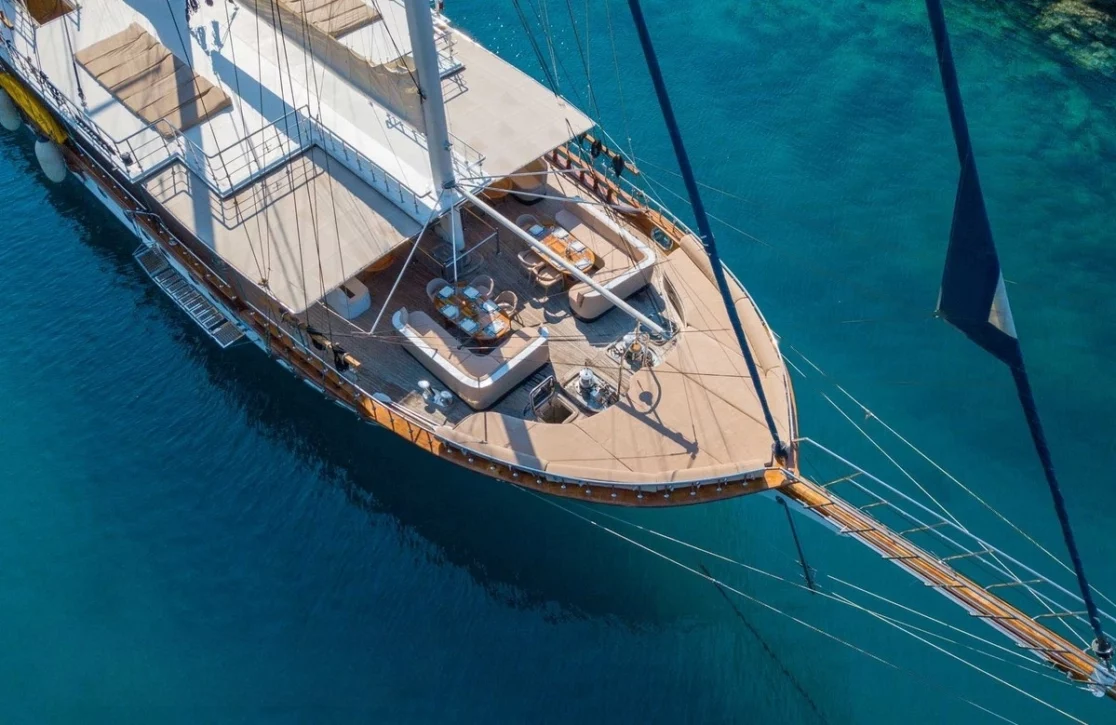 An image of Admiral yacht