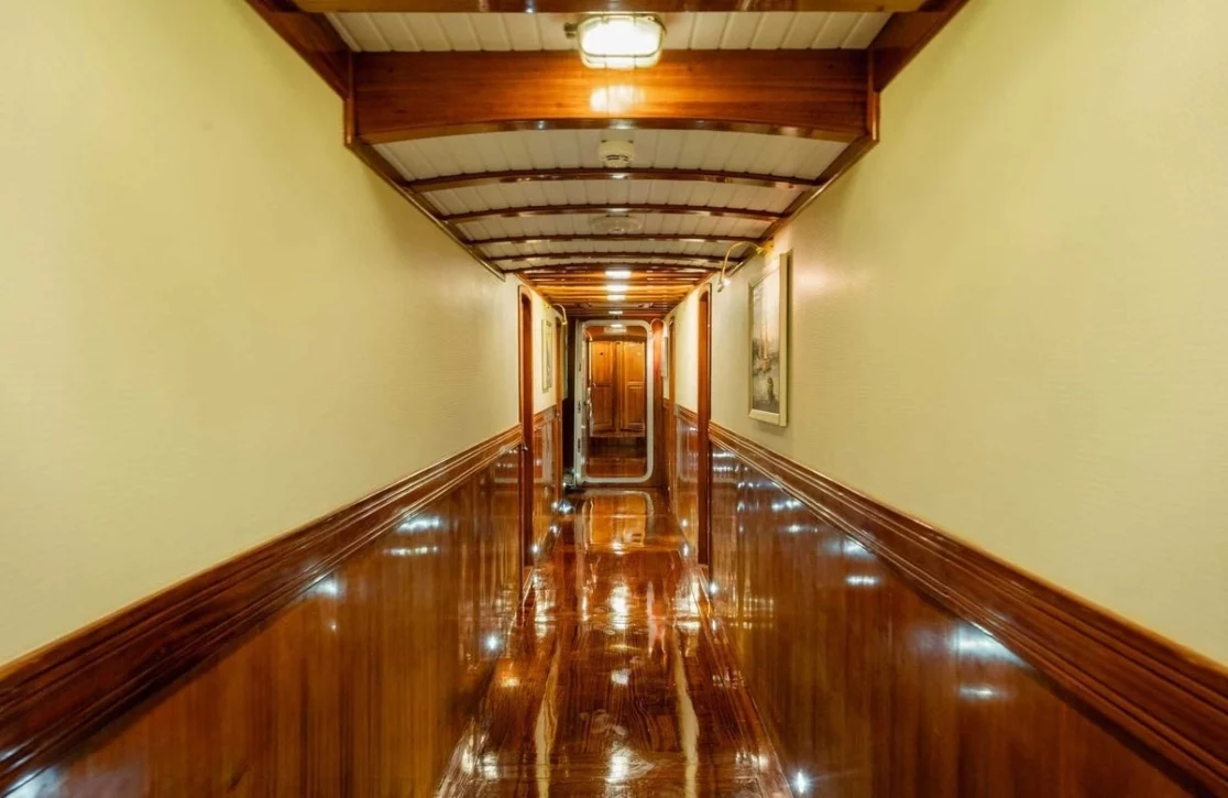 An image of Admiral yacht