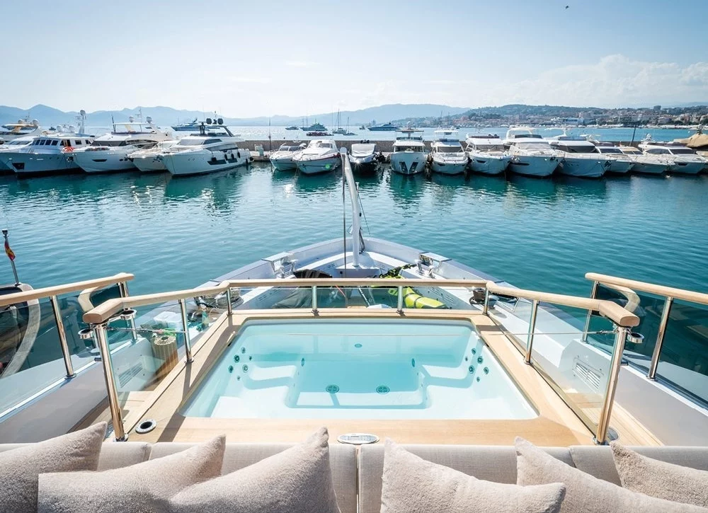 An image of Adva yacht