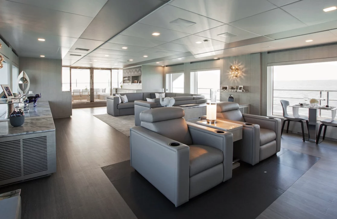 An image of H yacht