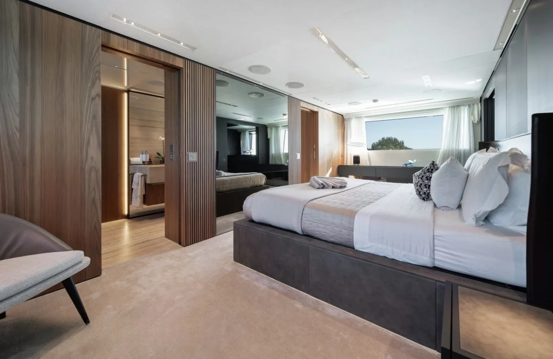 An image of Aix yacht