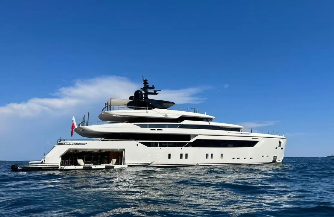 An image of Aix yacht