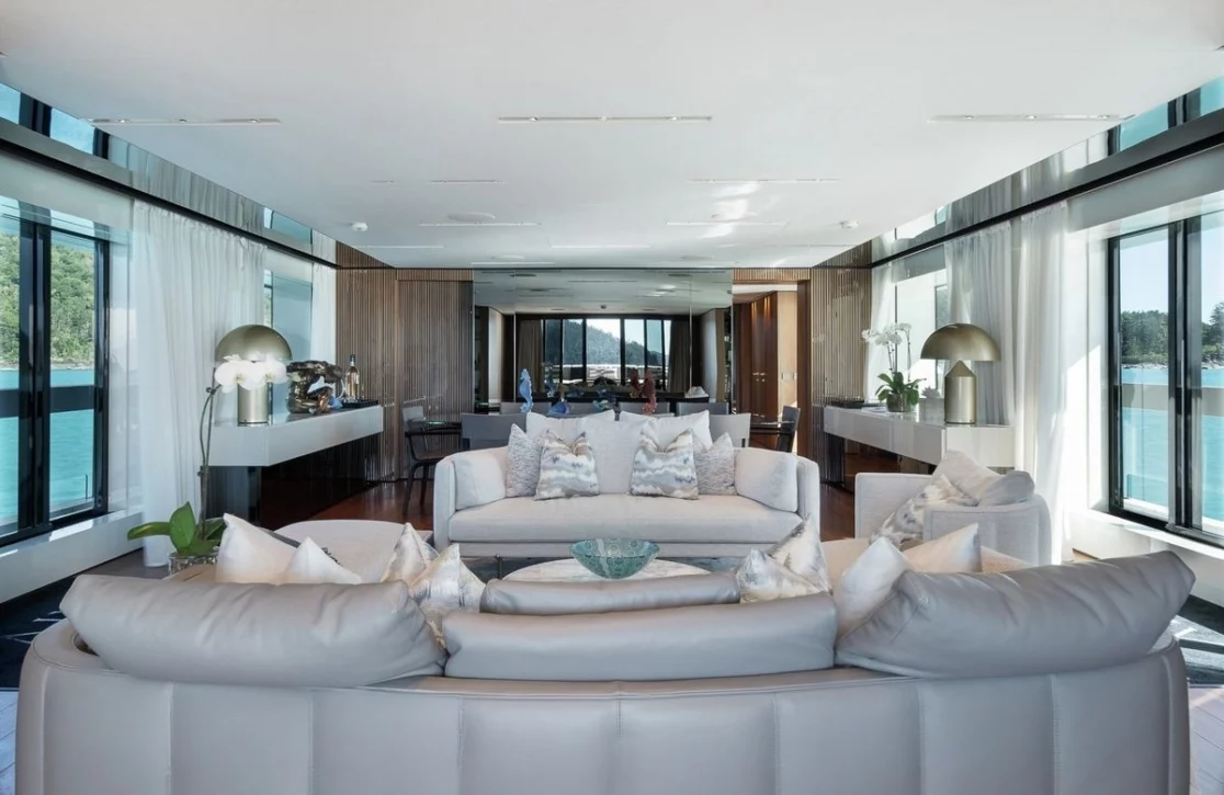 An image of Aix yacht