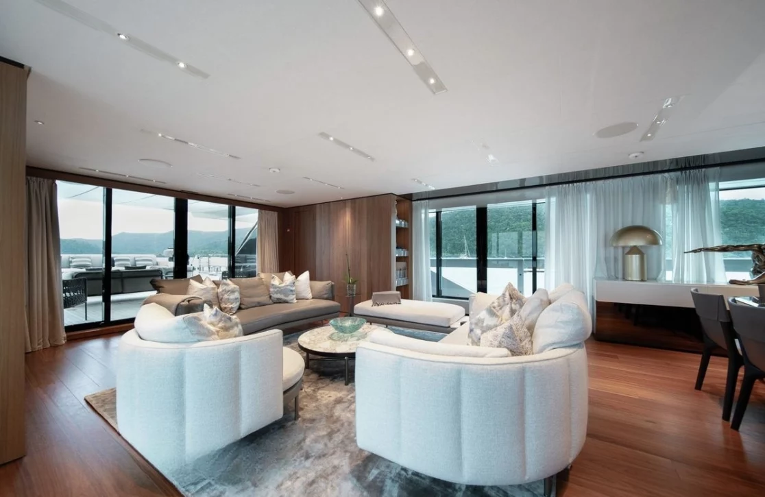 An image of Aix yacht