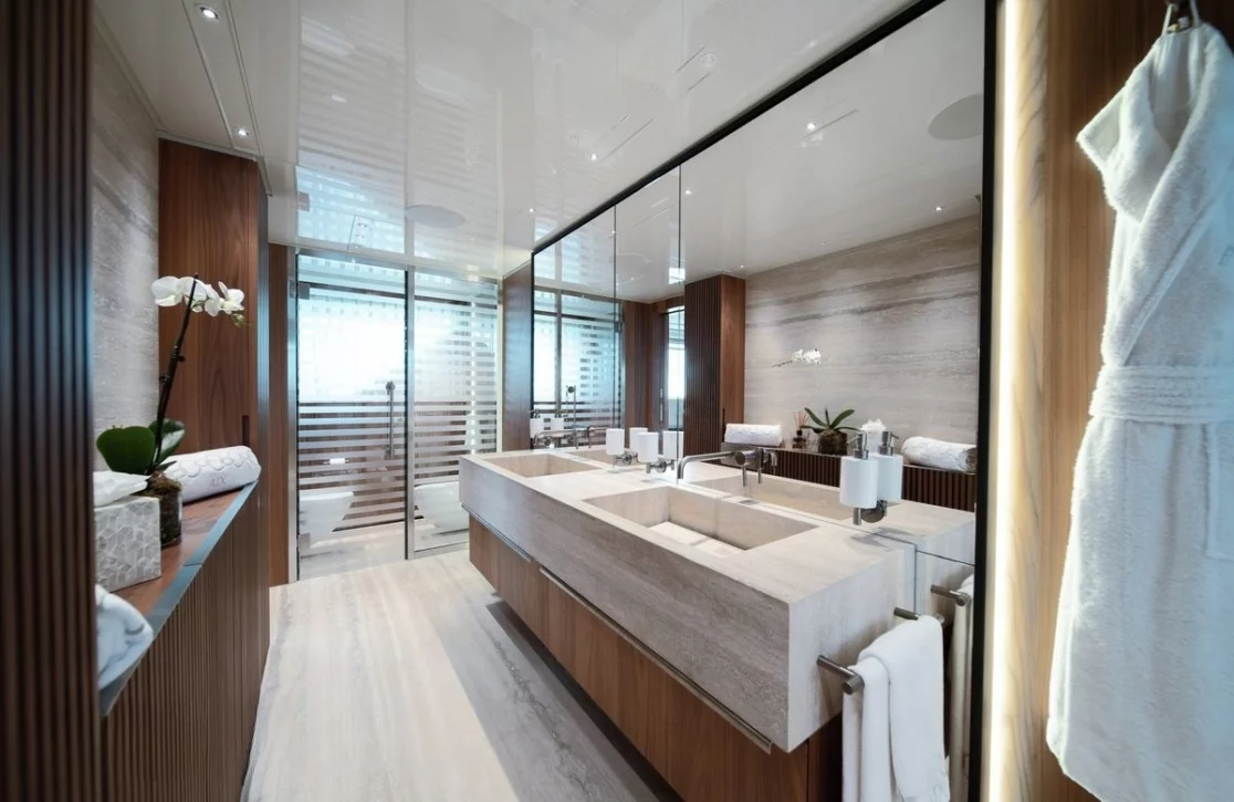 An image of Aix yacht