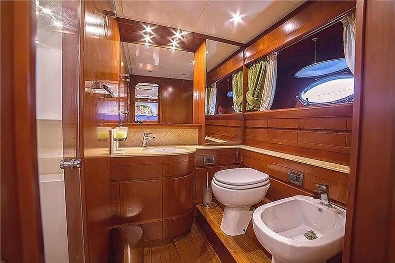 An image of Albatros yacht
