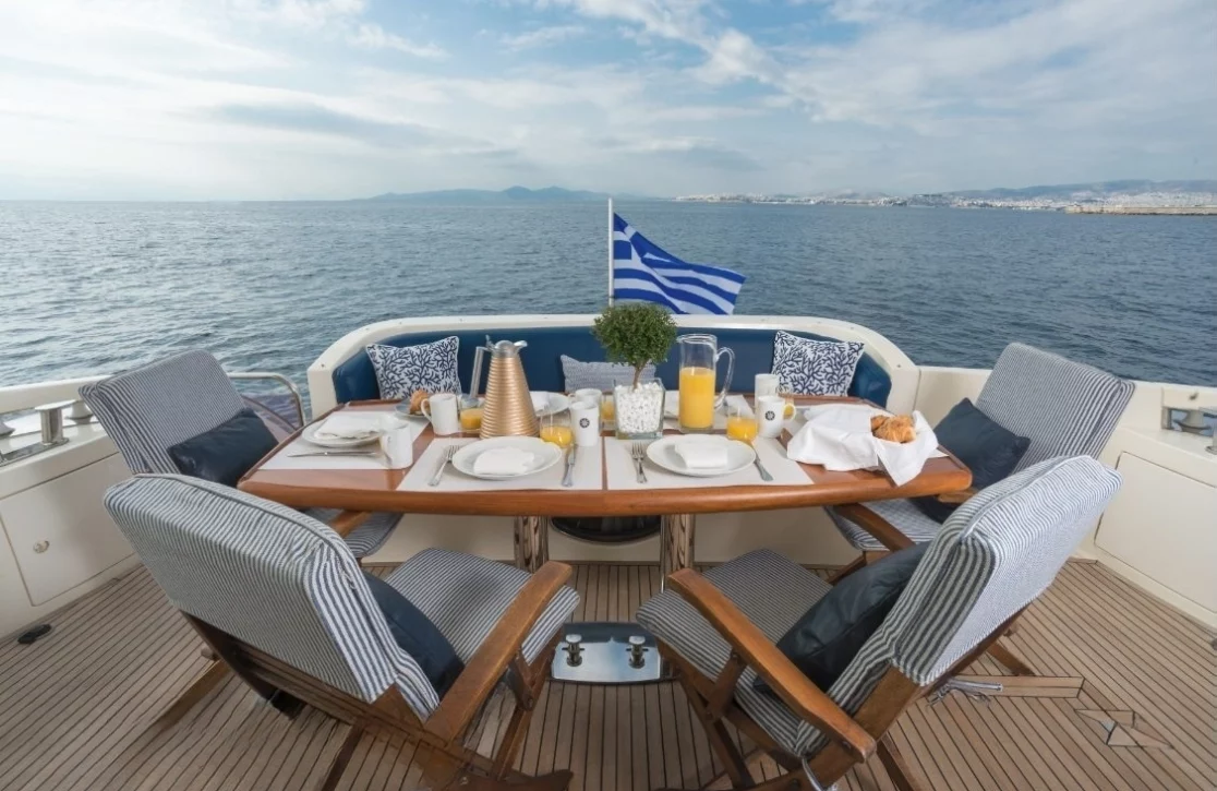 An image of Almaz yacht