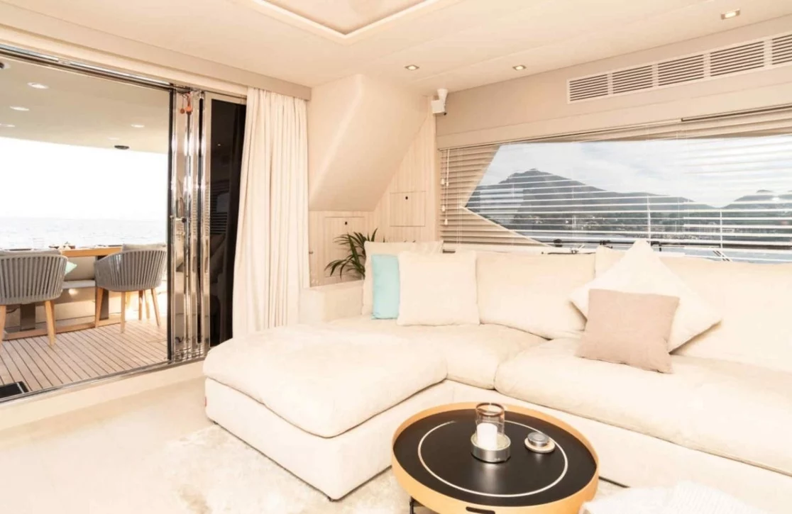 An image of Ammonite yacht