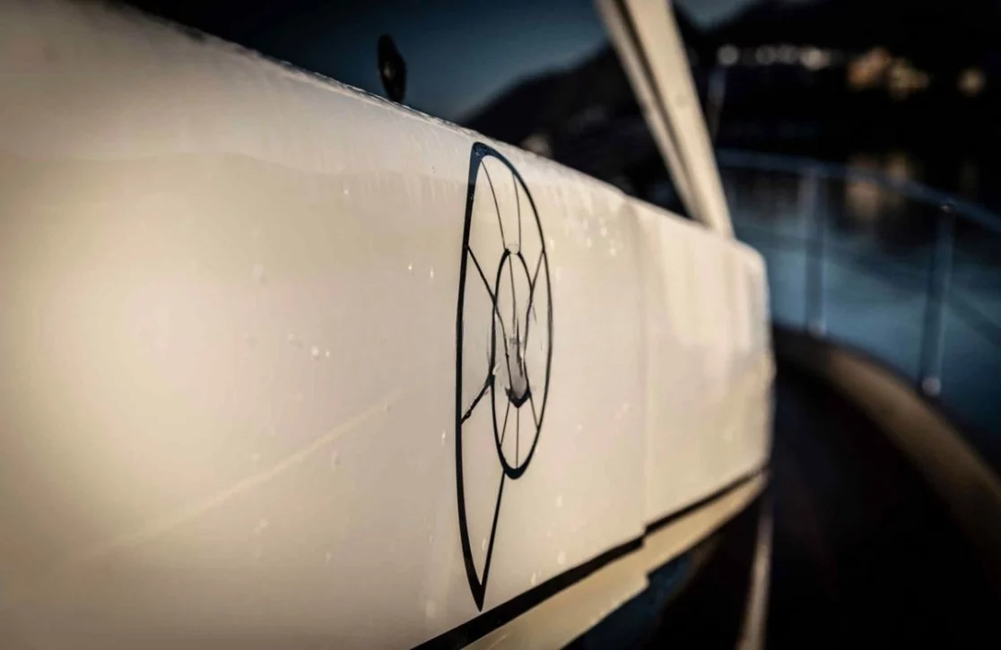 An image of Ammonite yacht