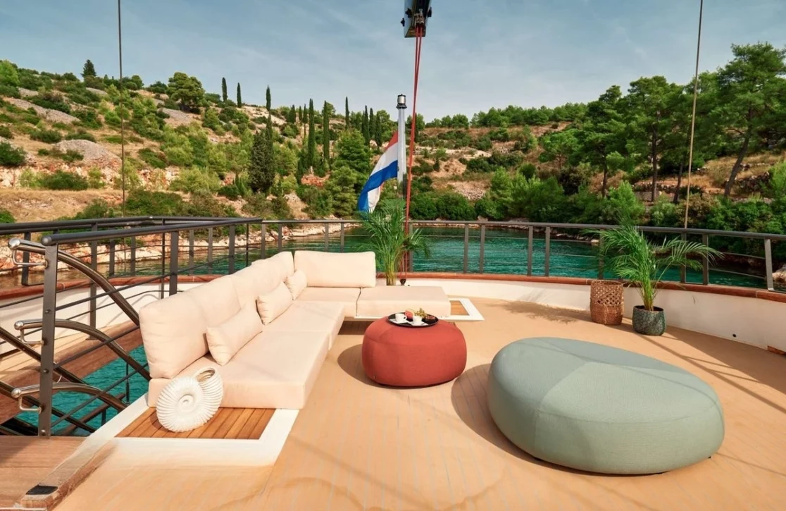 An image of Anetta yacht