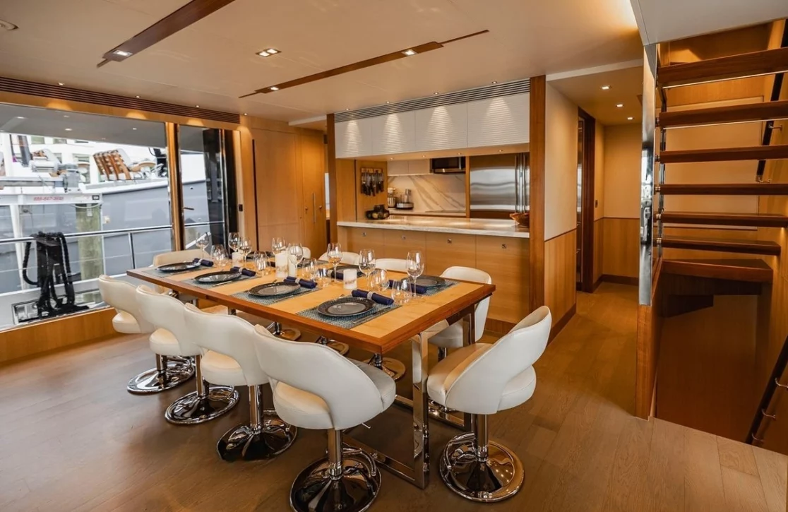 An image of Aqua Life yacht