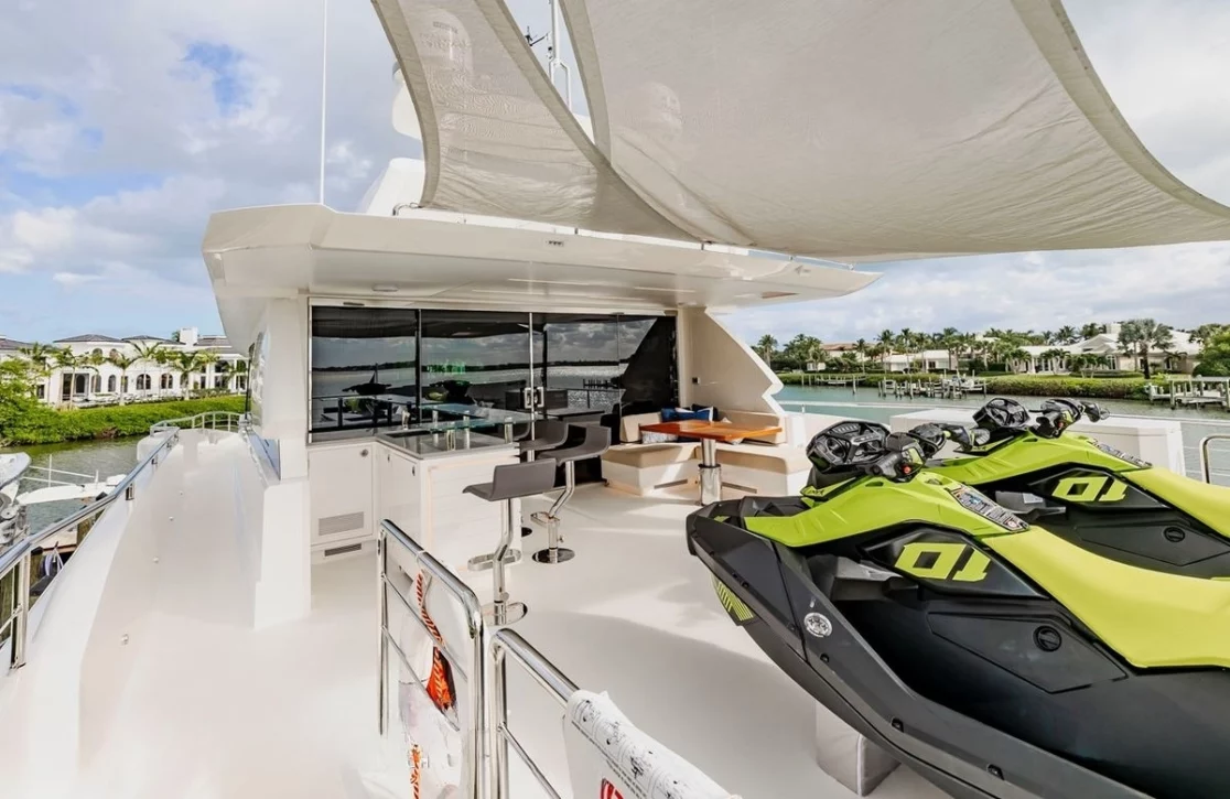 An image of Aqua Life yacht
