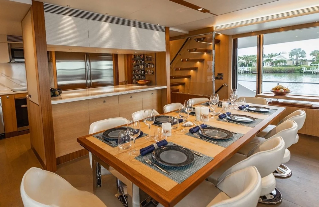 An image of Aqua Life yacht