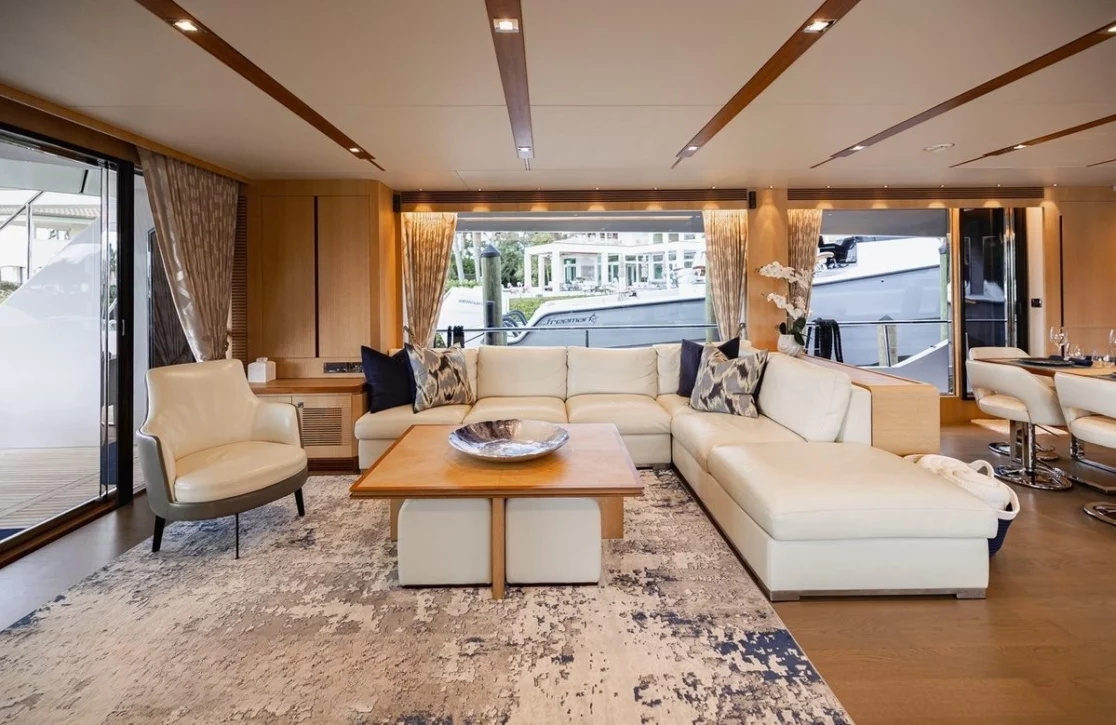 An image of Aqua Life yacht