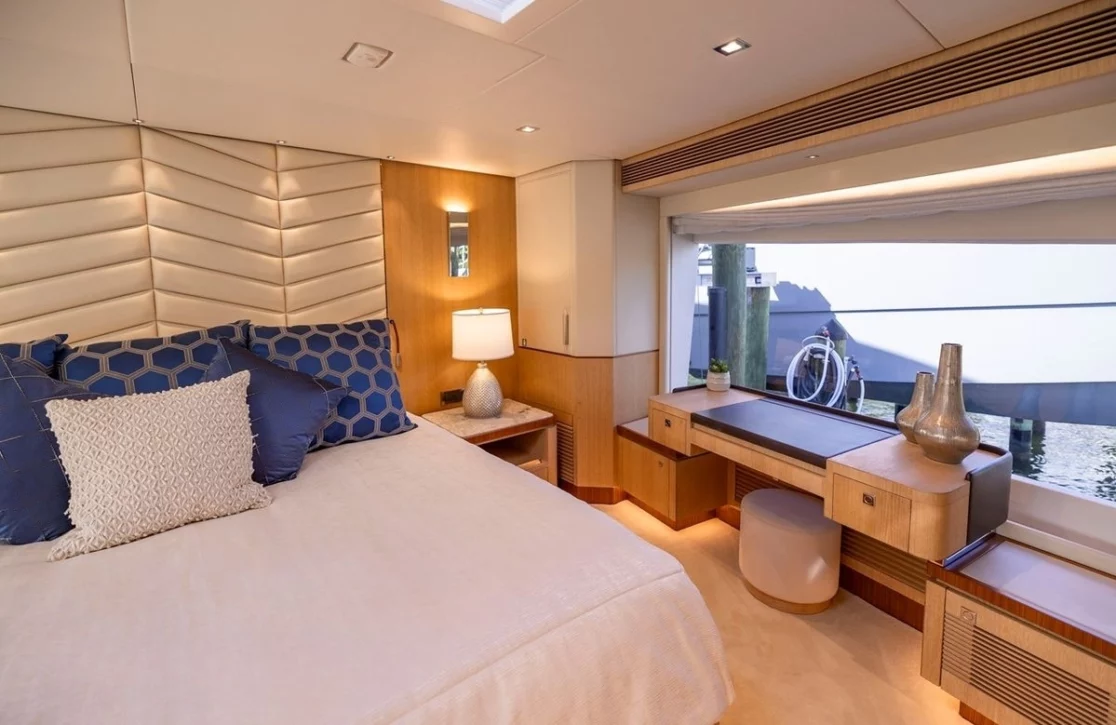 An image of Aqua Life yacht