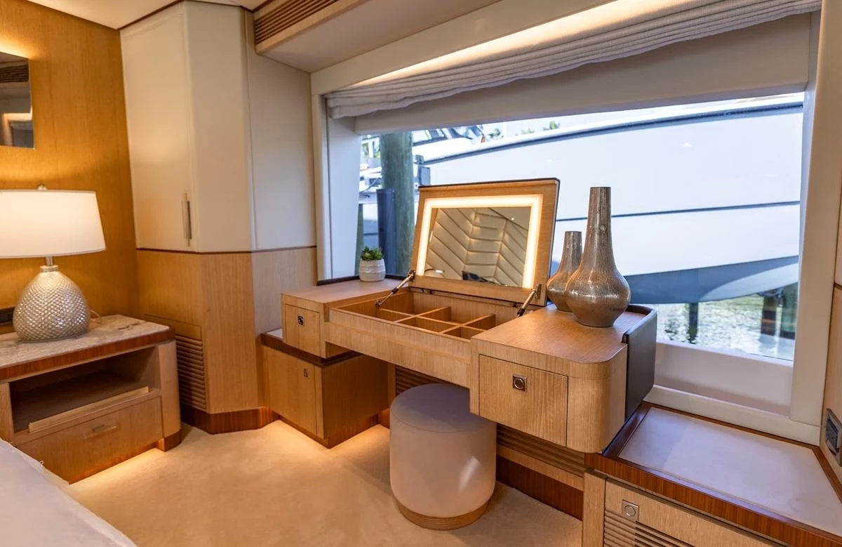 A preview of interior Bedroom cabin