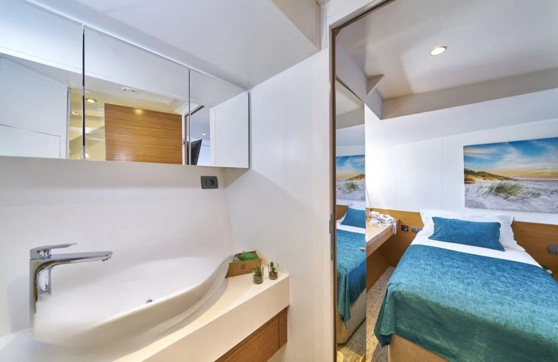 An image of Ardura yacht