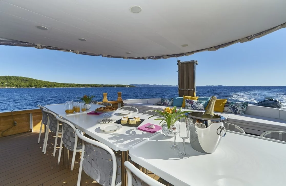 An image of Ardura yacht