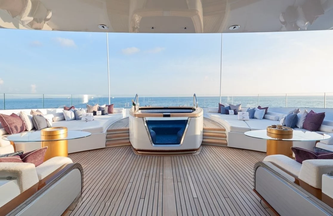 An image of Arrow yacht
