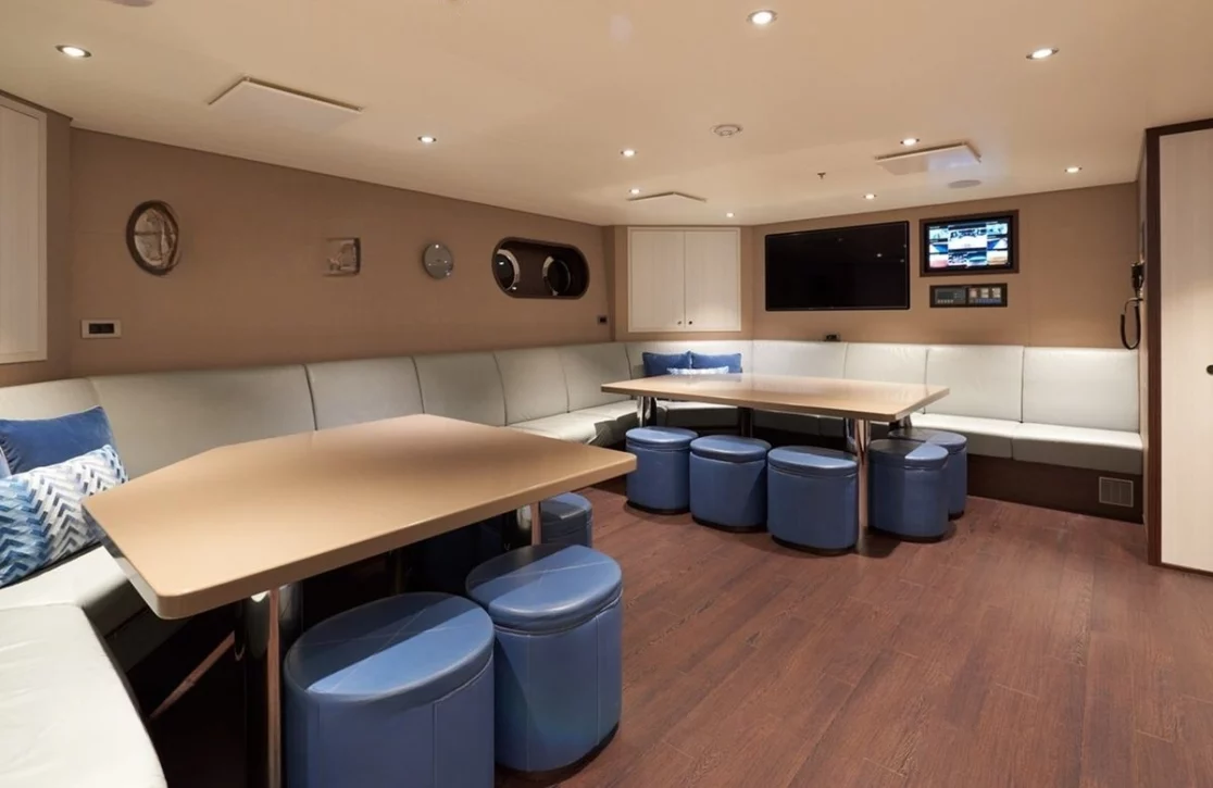 An image of Arrow yacht