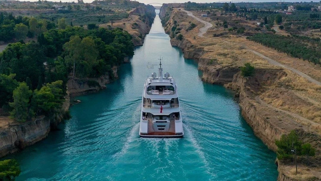 An image of Arrow yacht