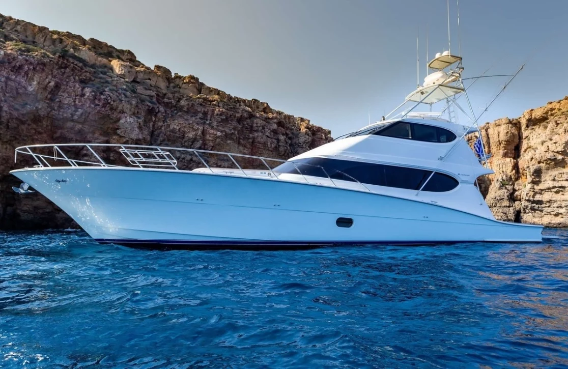 An image of Astrape yacht