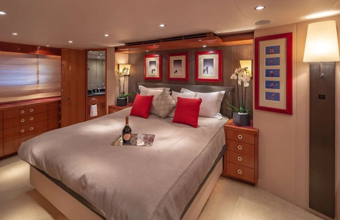An image of Astrape yacht