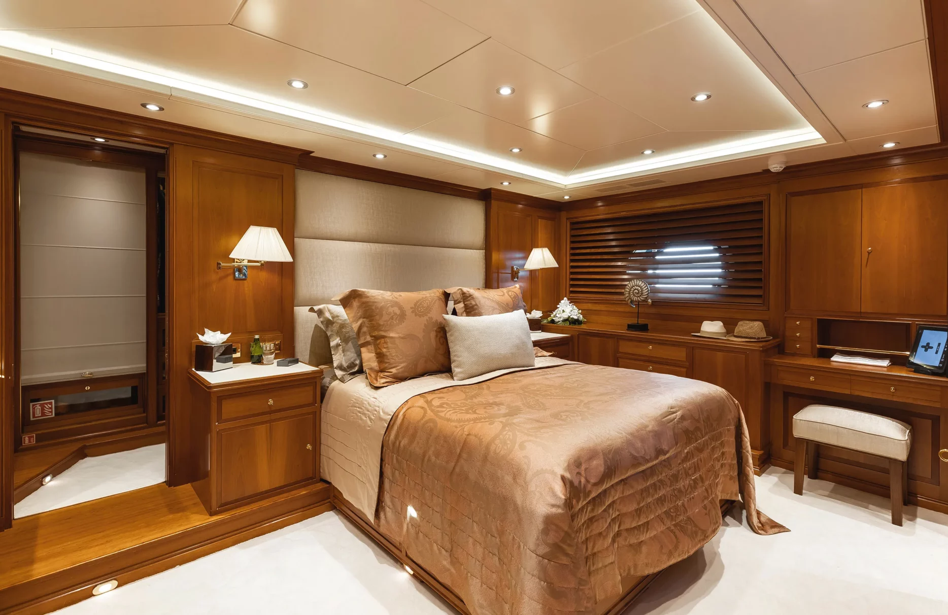 A preview of interior Bedroom cabin
