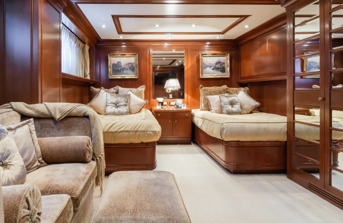 An image of Apogee yacht