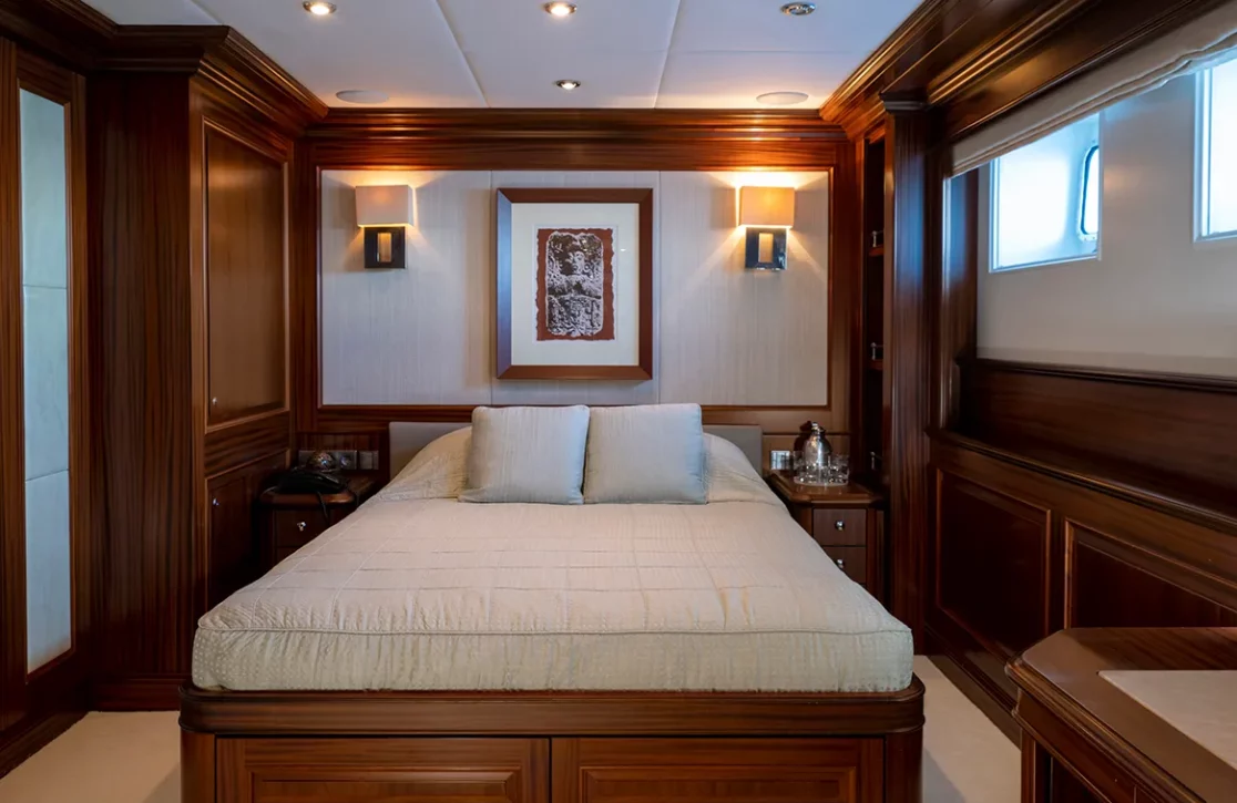 An image of My Little Violet yacht