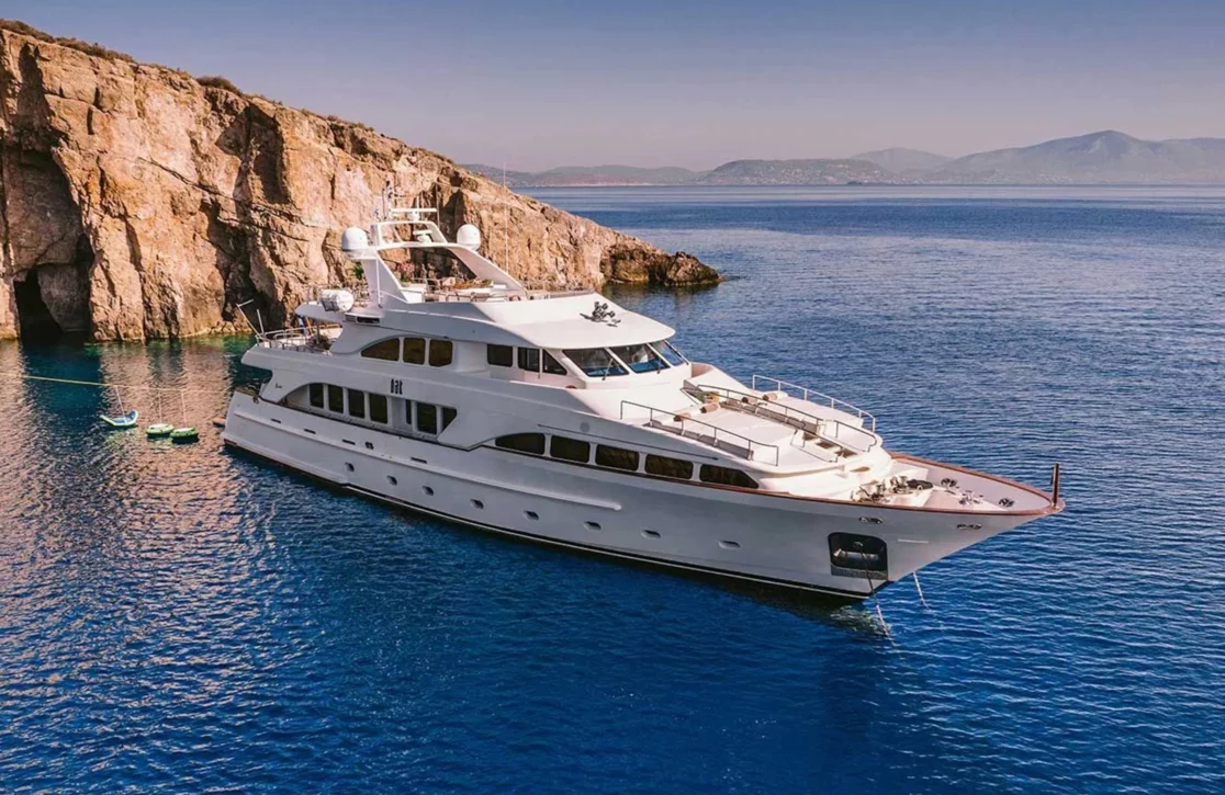 An image of Oak yacht