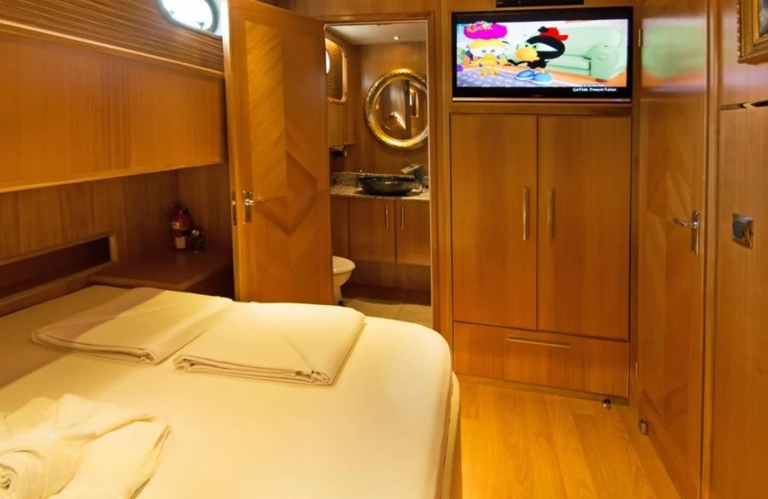 An image of Babosch yacht
