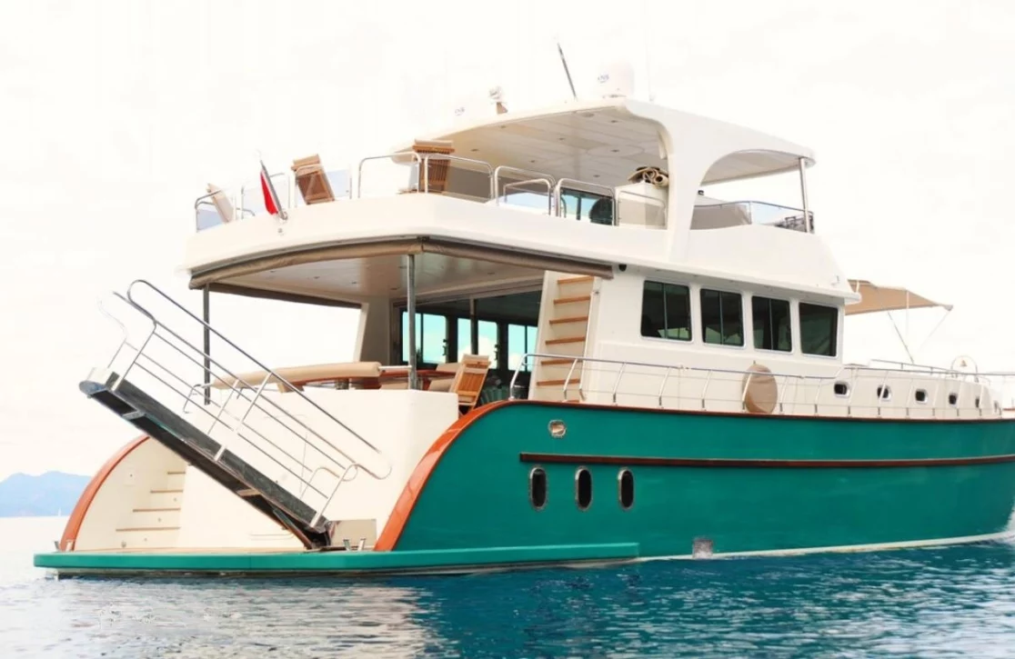 An image of Babosch yacht