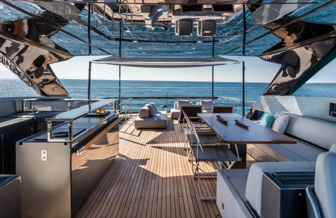 An image of Basilic yacht