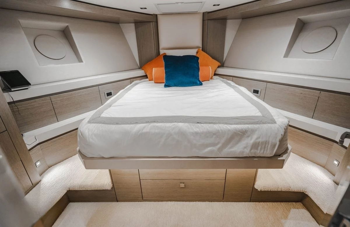 A preview of interior Bedroom cabin