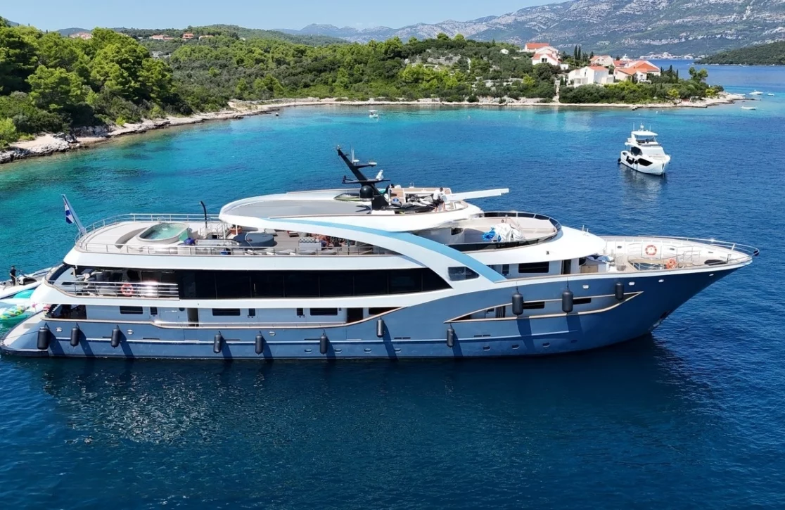 An image of Bella yacht