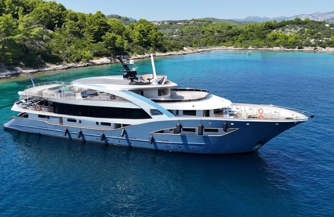 An image of Bella yacht