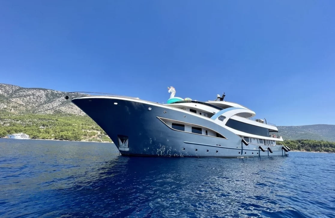 An image of Bella yacht