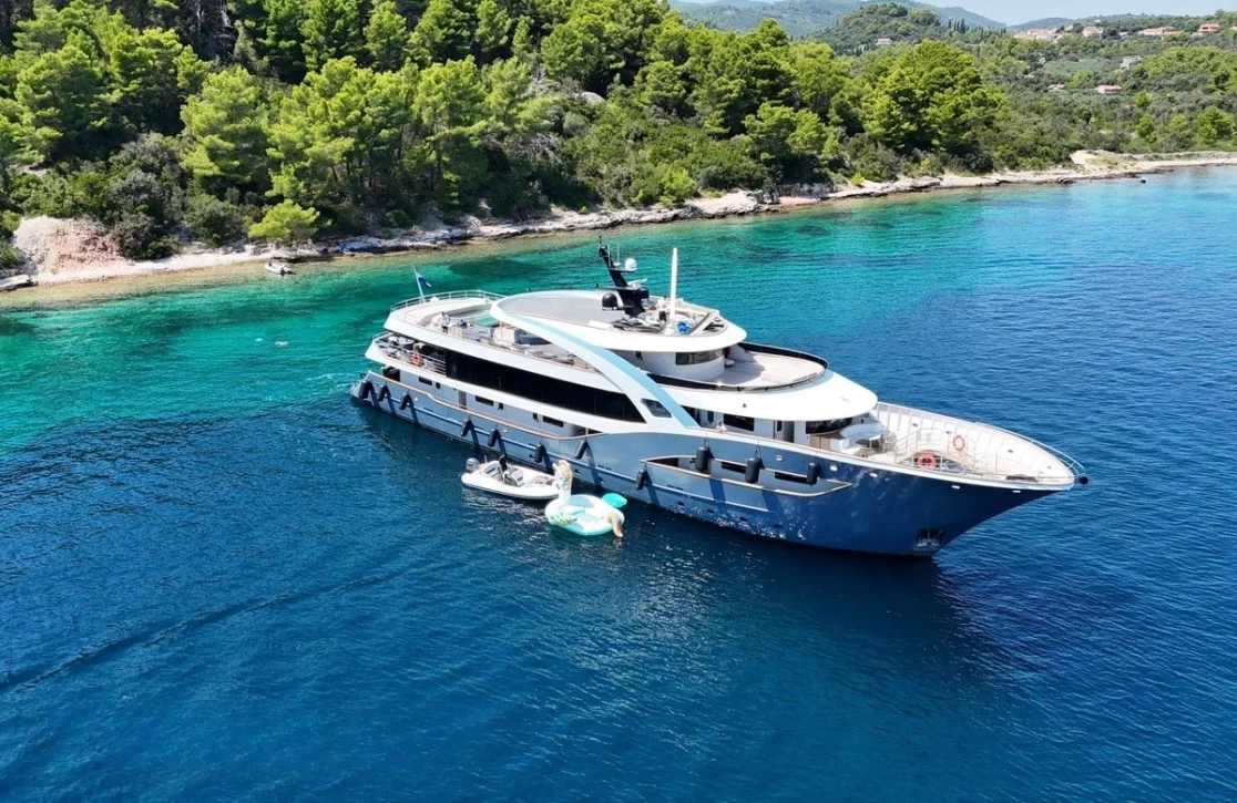 An image of Bella yacht
