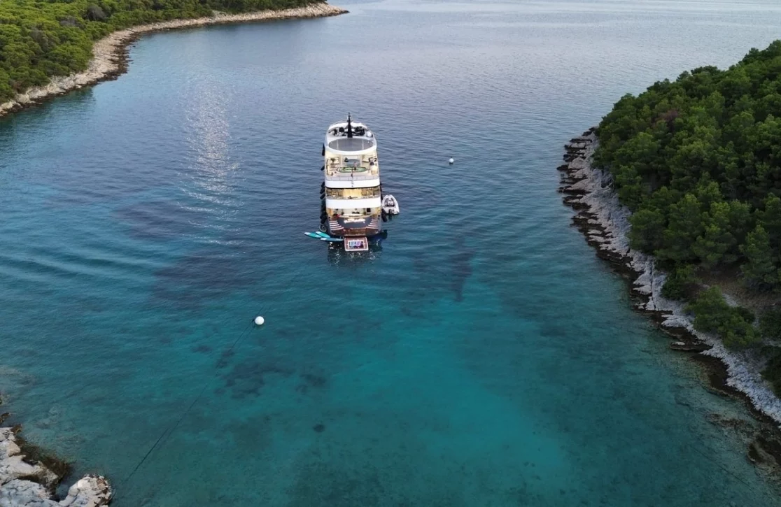 An image of Bella yacht