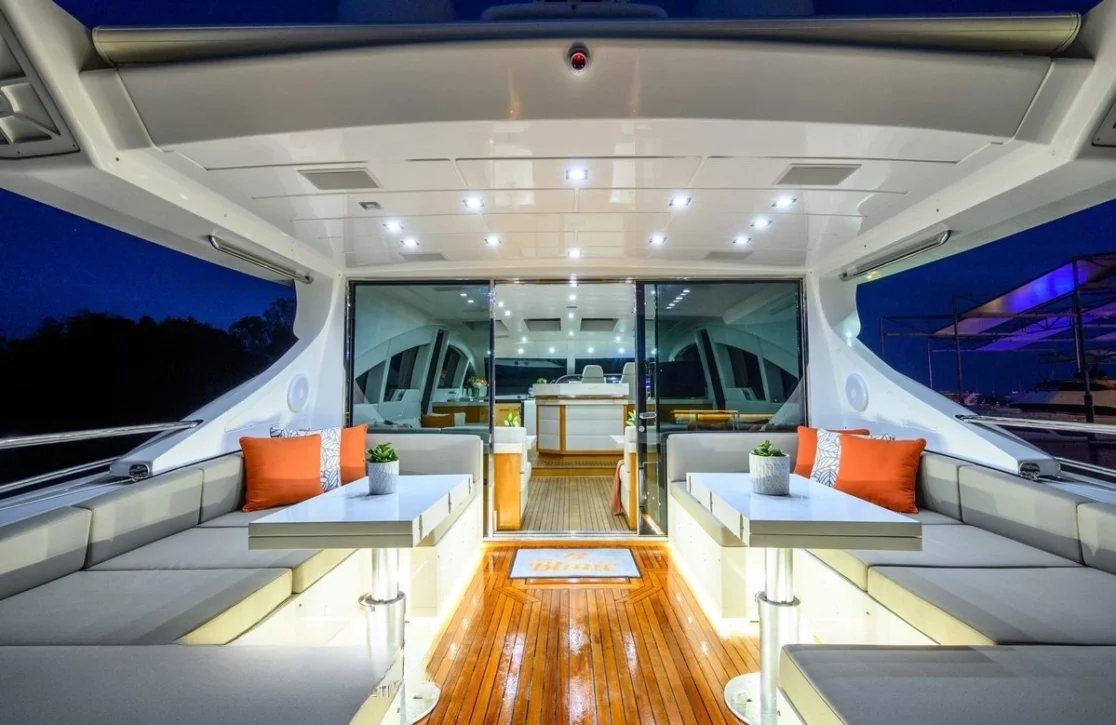 An image of Blanc yacht