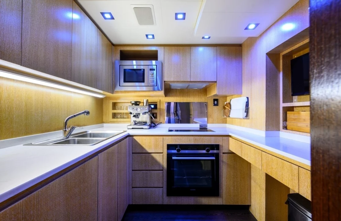An image of Blanc yacht