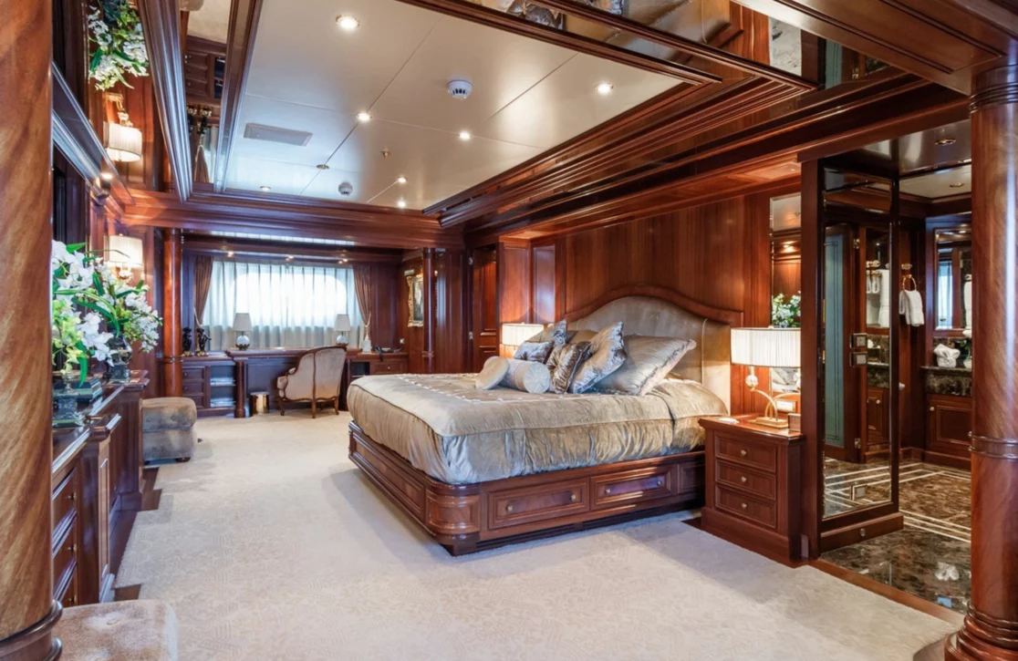 An image of Apogee yacht