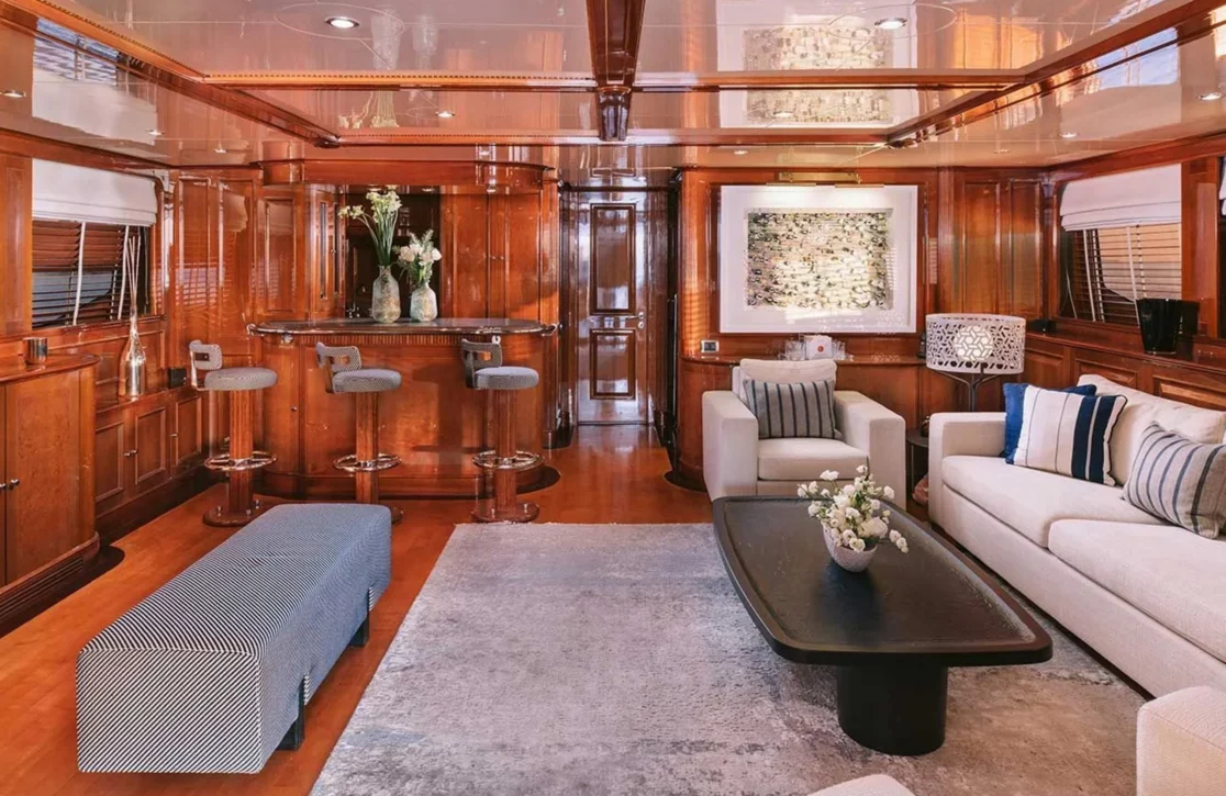 An image of Oak yacht