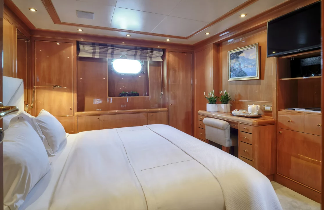 An image of Elena V yacht