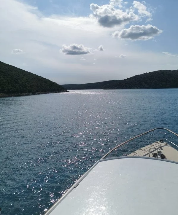 An image of Cadabra yacht